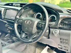 Toyota Hilux 2.8 Diesel 2020 White
