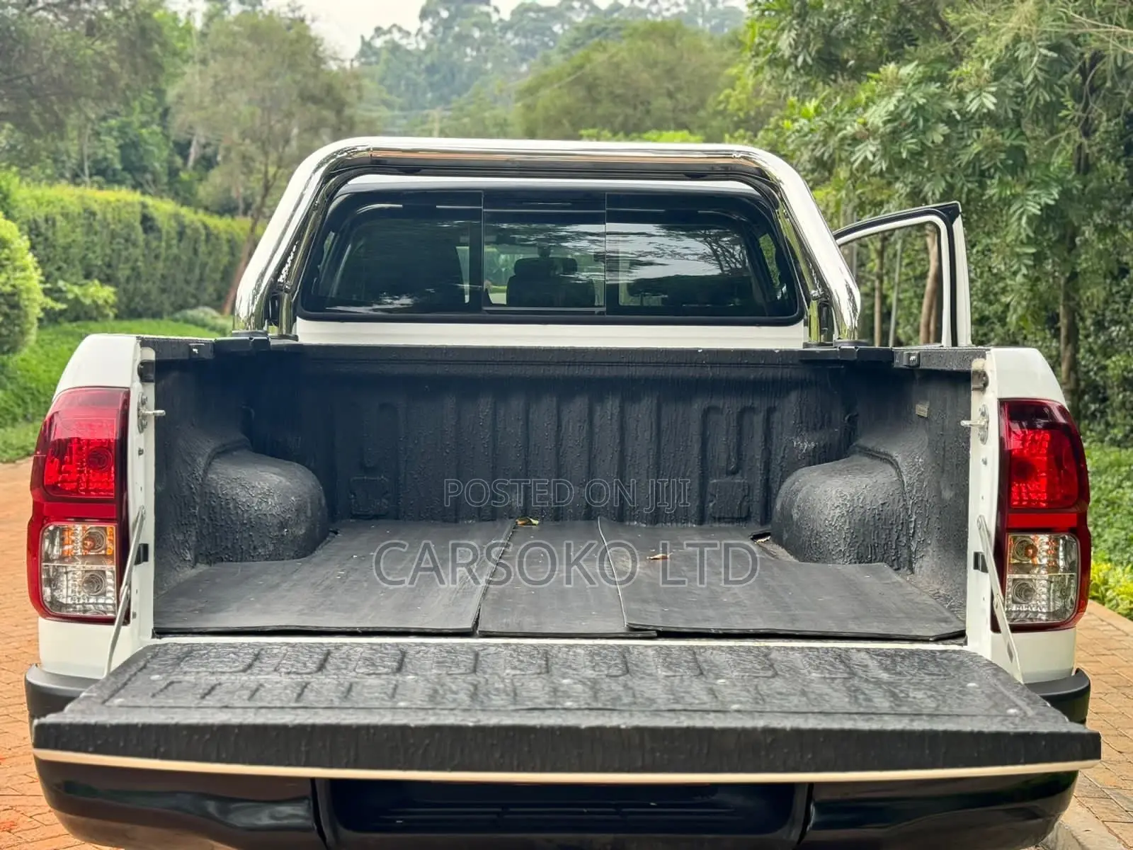 Toyota Hilux 2.8 Diesel 2020 White