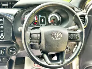 Toyota Hilux 2.8 Diesel 2020 White