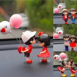 Cute Cartoon Couple Action Figure for Dashboard