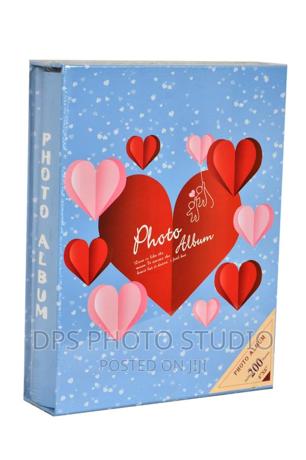 200 Photos Box