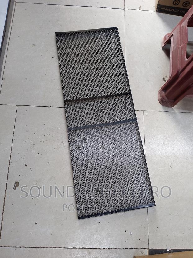 Line Array 12 Inch Grill - main view