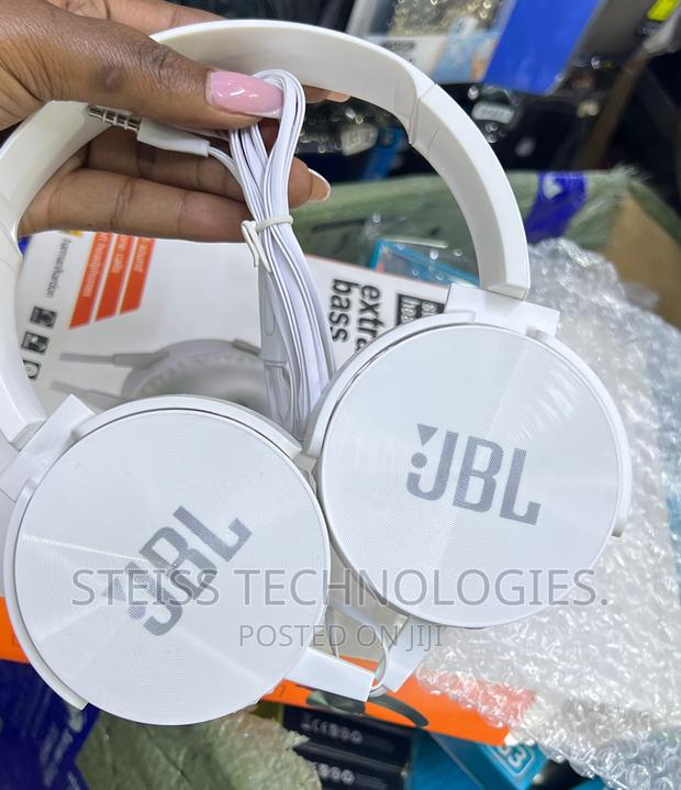 JBL Wired White Headphones. - thumbnail 4