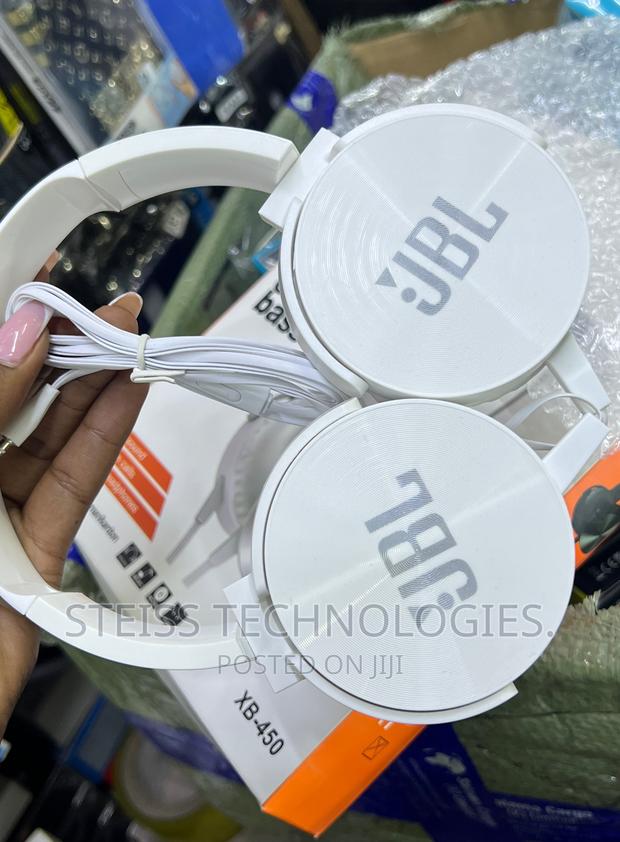 JBL Wired White Headphones. - thumbnail 3