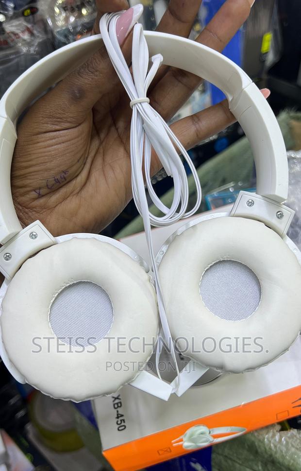 JBL Wired White Headphones. - thumbnail 5