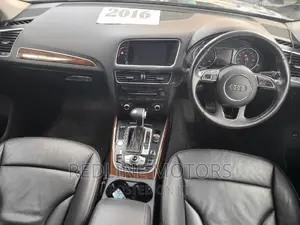 Audi Q5 2.0T Premium AWD quattro 2016 Black