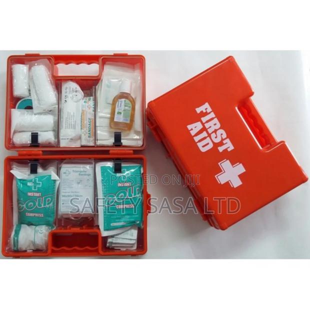 30 Person Plastic First Aid Box - main view
