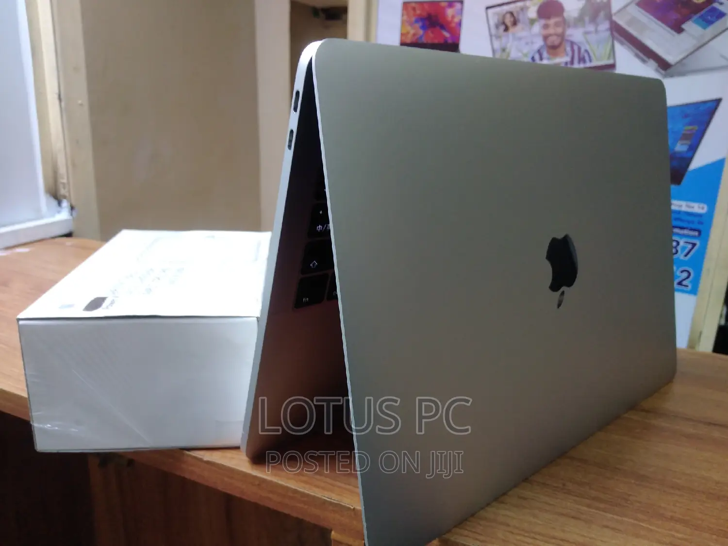 Laptop Apple MacBook Pro 2017 8GB Intel Core i5 SSD 128GB