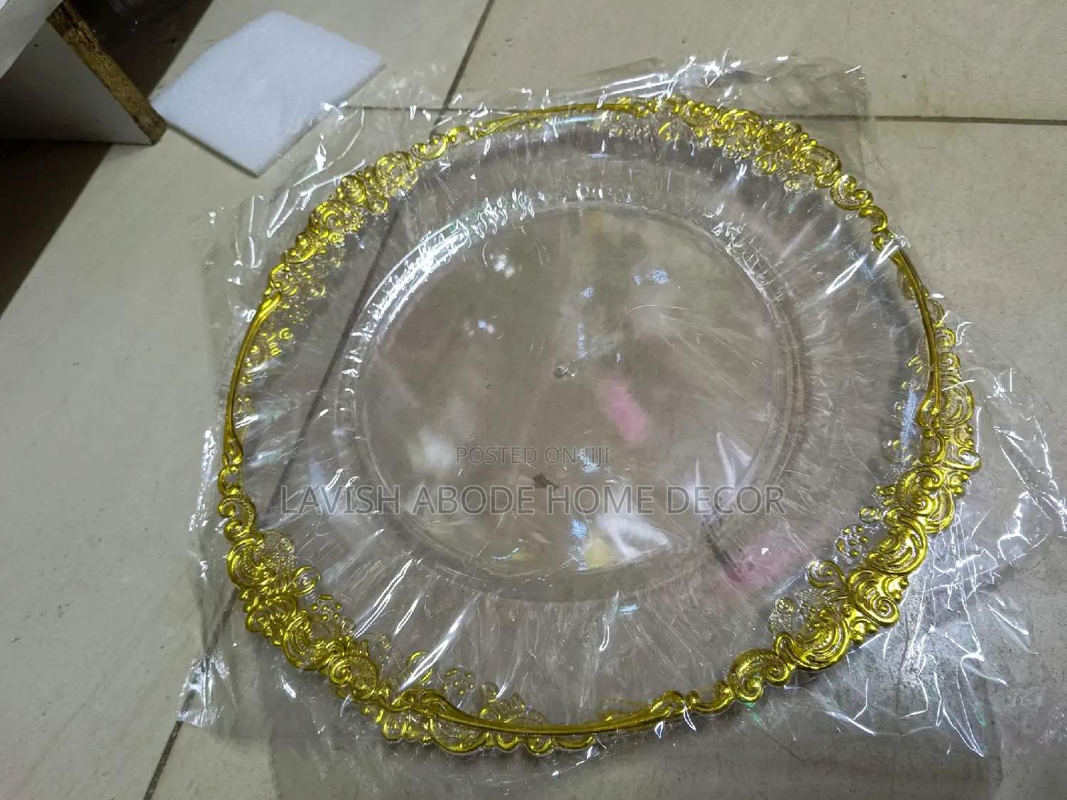 Acrylic Charger Plate Clear Gold