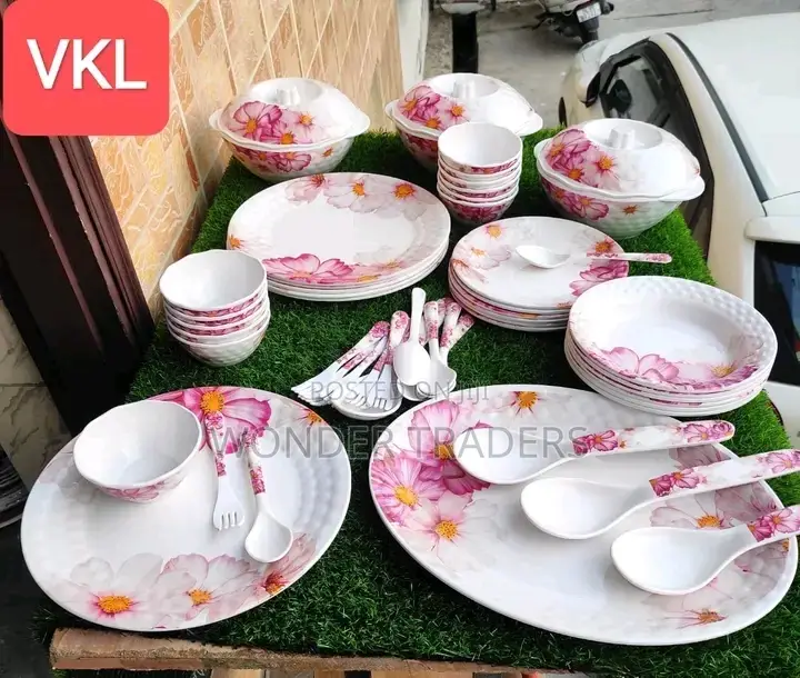 58 Piece Dinner Set