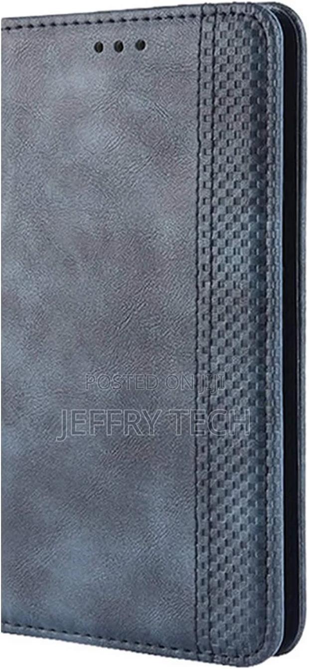 Tecno Camon 20 4G / Tecno Camon 20 Pro 4G Case, Retro Flip