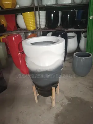 Virgo Fibre Flower Pot