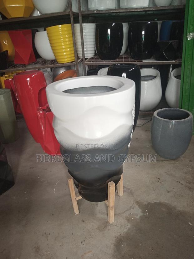 Virgo Fibre Flower Pot