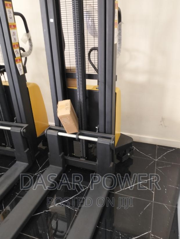 Semi-Electric Stacker