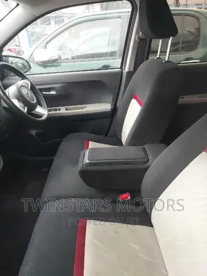 Toyota Passo 1.0 FWD 2017 Beige