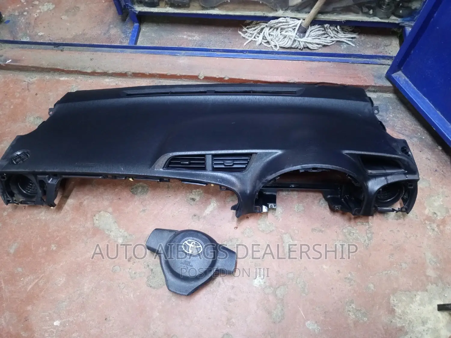 Dashboard and Stearing Airbag Toyota Vits Model 2010