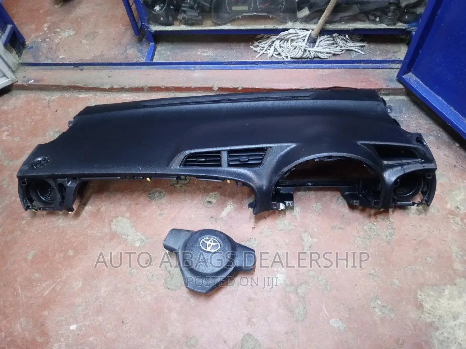 Dashboard and Stearing Airbag Toyota Vits Model 2010