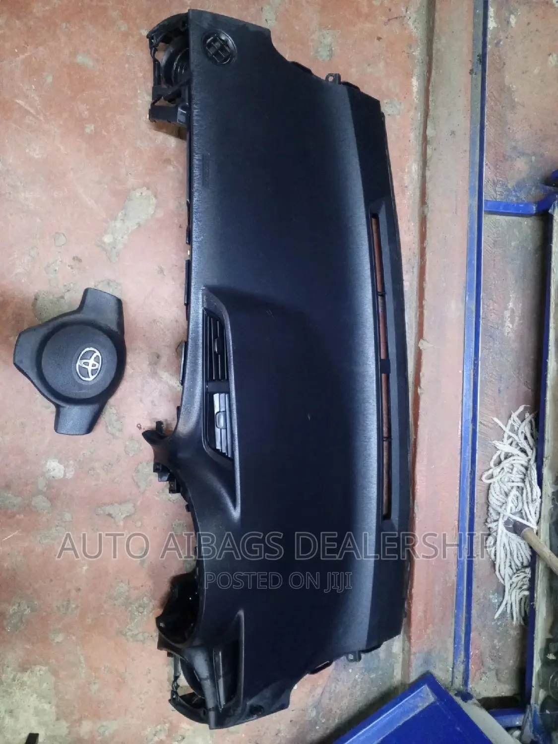 Dashboard and Stearing Airbag Toyota Vits Model 2010