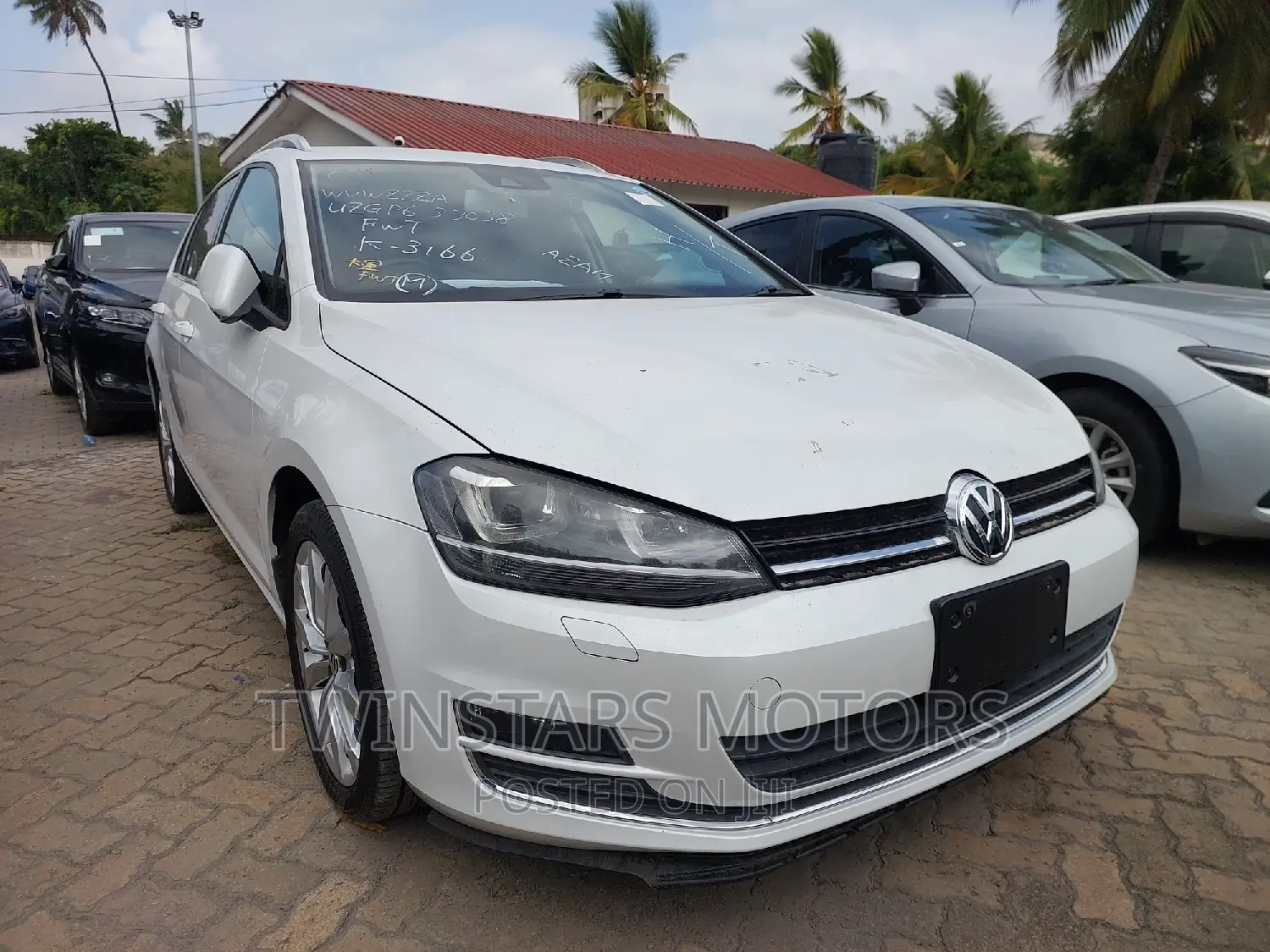 Volkswagen Golf 2017 White