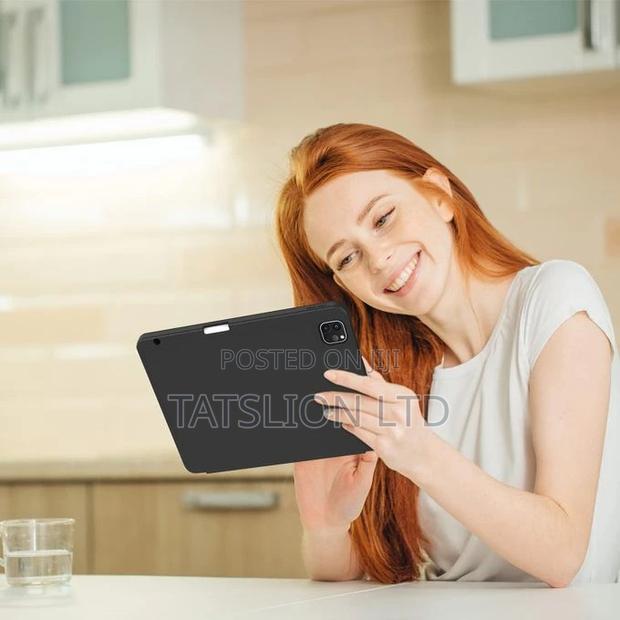 Designs iPad Pro 11 Inch Case(4th Gen)(3rd Gen)(2nd Gen) - thumbnail 3