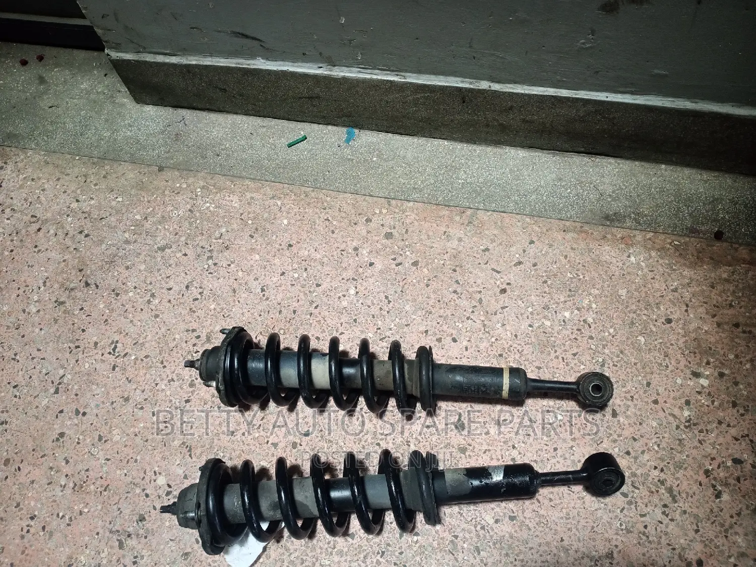 Toyota Vigo 4 Wd Front Shock