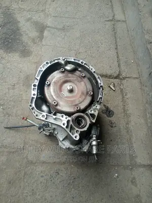Toyota Passo Sette Gearbox