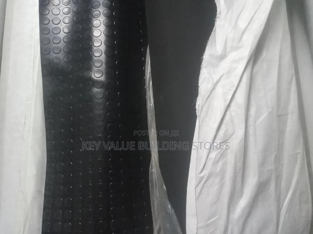 Studded Rubber Mats/Coin Mat - thumbnail 2