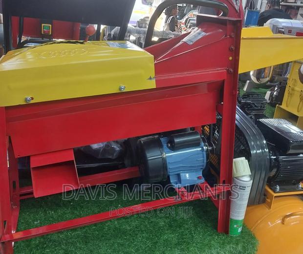 Maize Sheller With a Gear - main view