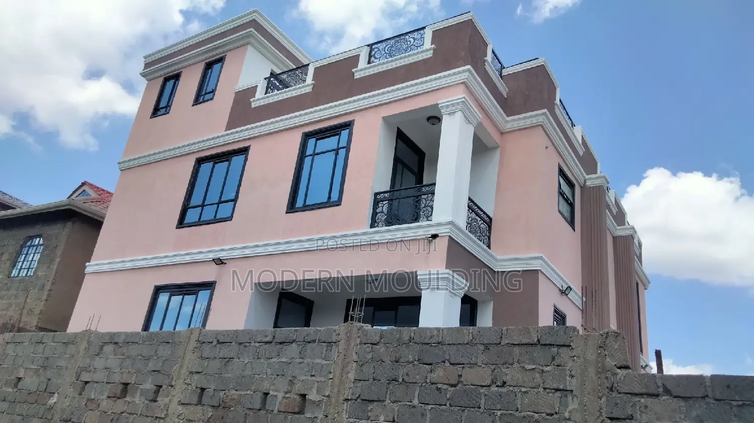 Flat Roof Moulding Design