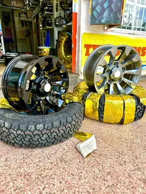 Black and Gray Rims for Landrover Size 16