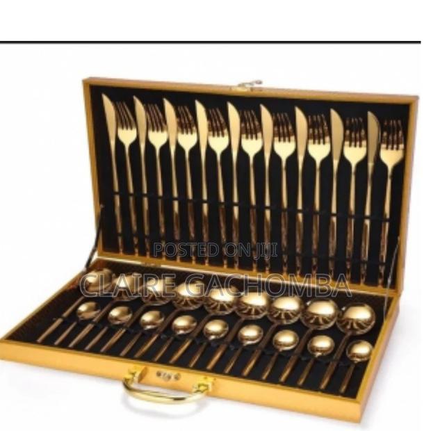Gold 36 Pieces Briefcase Cutlery Set - main view