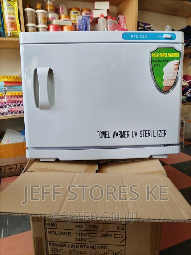 Medium Sized Towel Warmer With Uv - main view