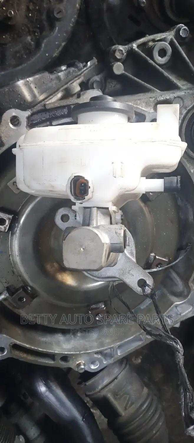 Toyota Hiace 7 L Master Cylinder (Local)