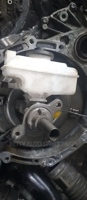 Toyota Hiace 7 L Master Cylinder (Local)