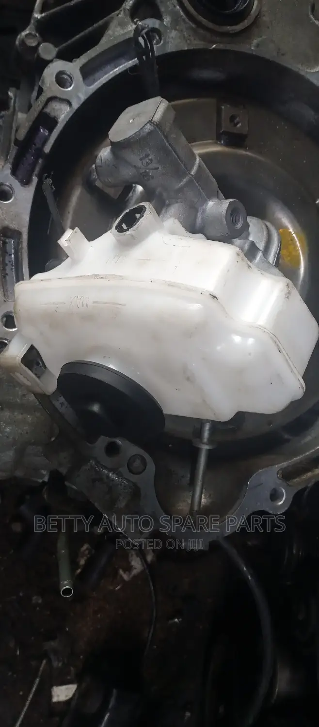 Toyota Hiace 7 L Master Cylinder (Local)