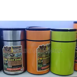 Food Flask 800 Ml With a Spoon .