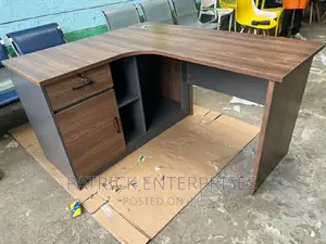 Executive Imported Morden Office Desk 1.4 MTRS by 1.2 MTRS