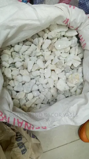 White Pebble Stones for Both Indoor and Outdoor Home Decor