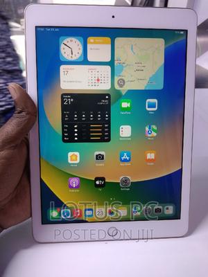 Apple iPad Pro 32 GB Yellow - main view