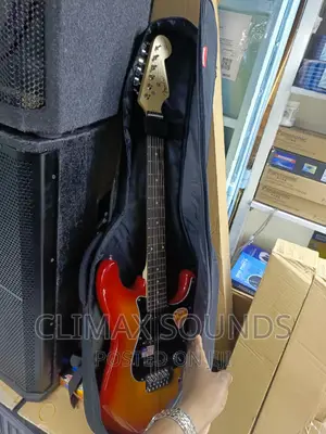 Electric Solo Guitar Fender 24 Fret 