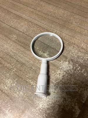 Hand Lense Plastic Handle - main view