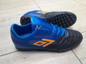 Outdoor/Indoor Trainer Shoes Size 41,42,43