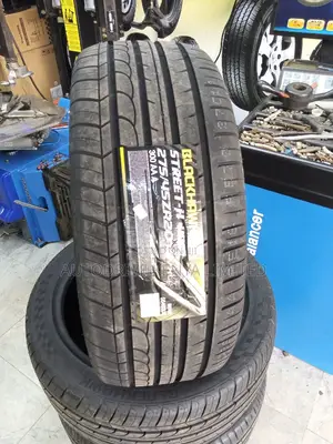 275/45r20 Blackhawk Tyre
