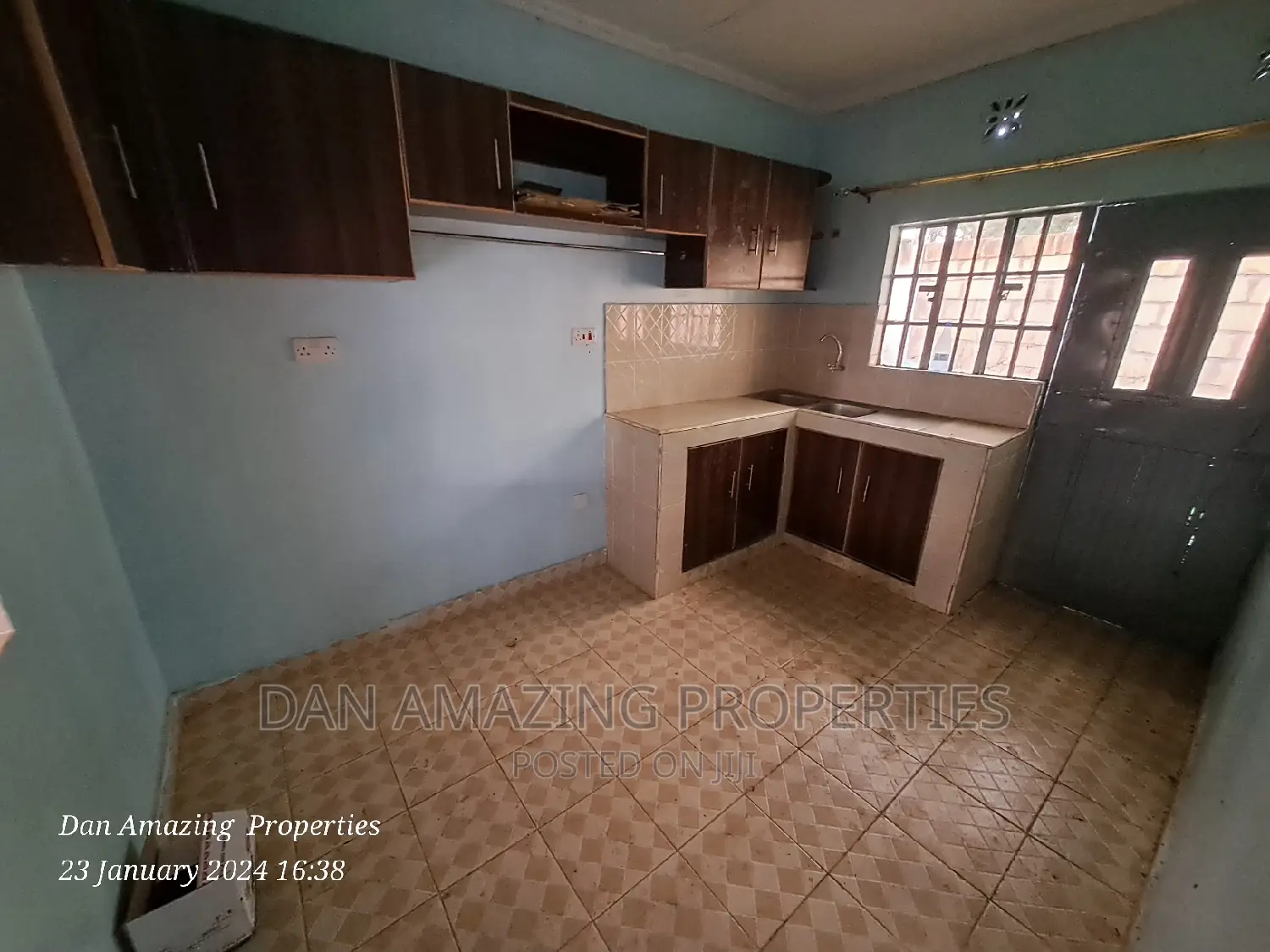 3bdrm Bungalow in Near St Patrick, Kiserian for sale