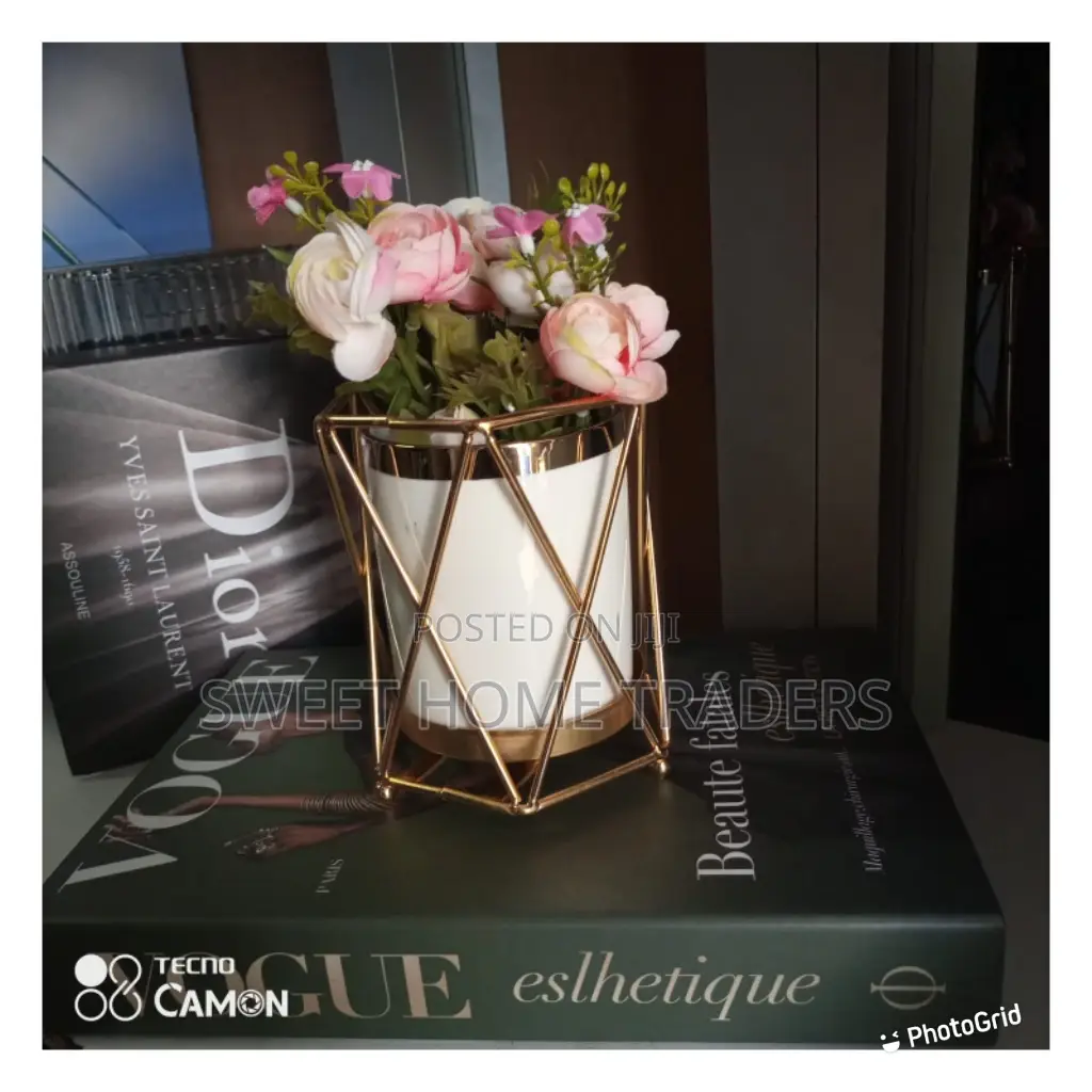White Succulent Stand Flower Plant Vase With Metal Stand