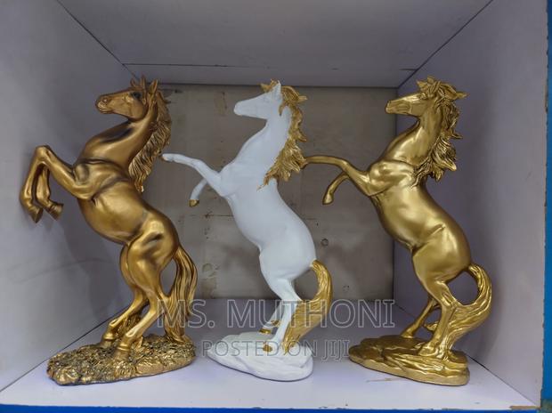 Decorative Horse Statue Available * - thumbnail 3