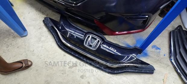 Acquirable Honda Fit Grill\\> <  - main view