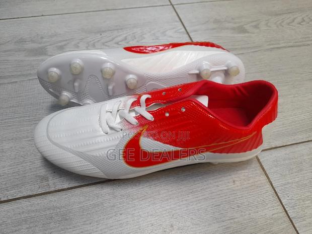 Soccer/Football Boots Size 40-45 - thumbnail 2