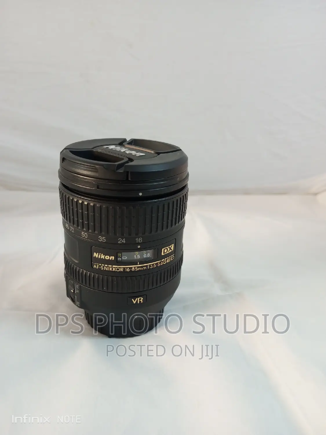 Nikon AF-S DX Nikkor 16-85mm F/3.5-5.6g ED VR Zoom Lens