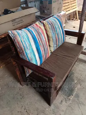 DIY 2 Seater Pallet Seat 0875